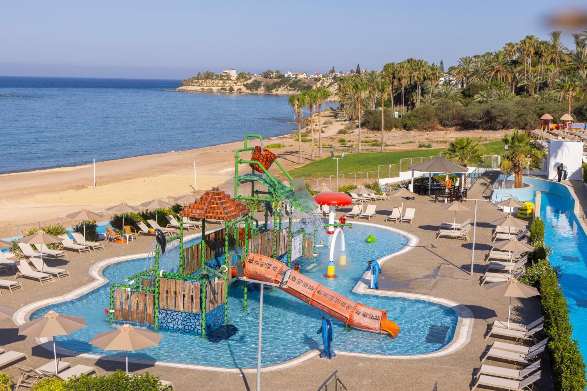 Kapetanios Aqua אתר נופש